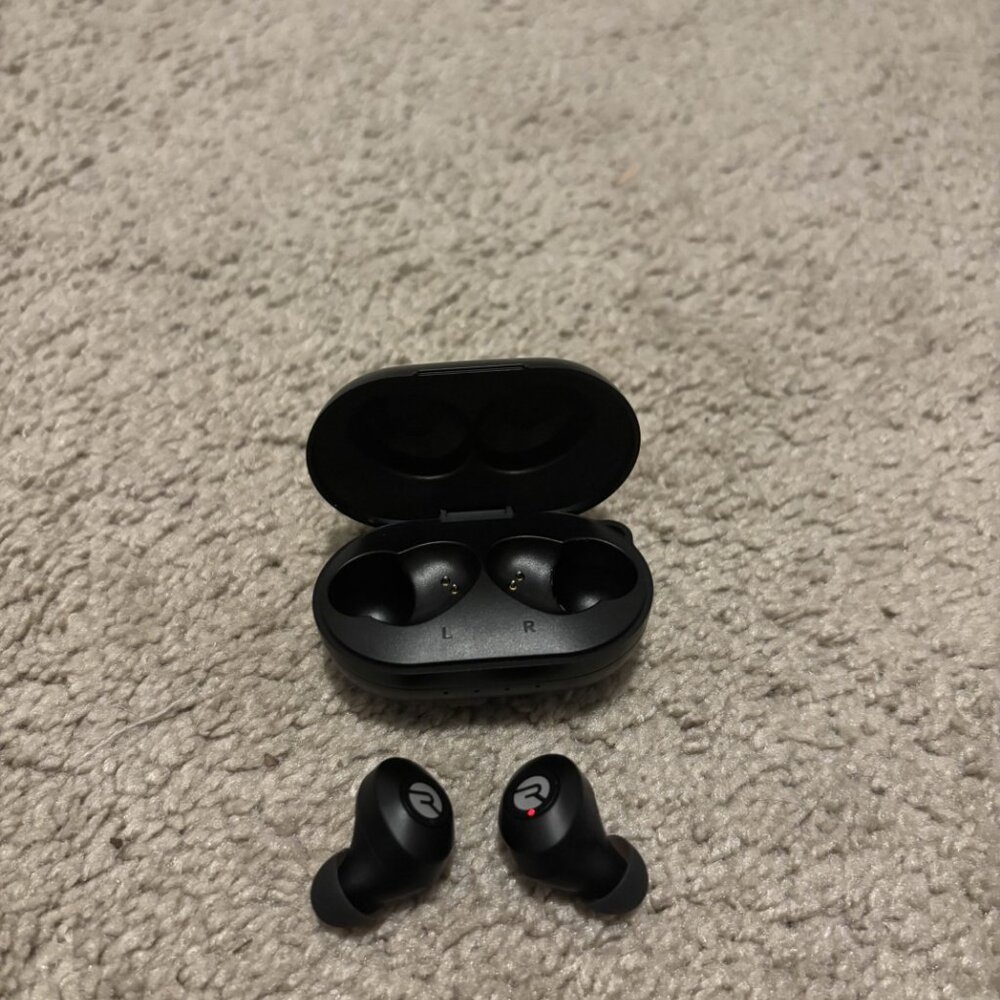 Raycon Earbuds - Picture 3 of 3